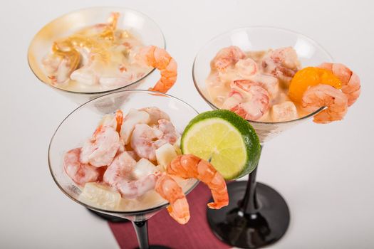 Auswahl an Shrimpsalaten